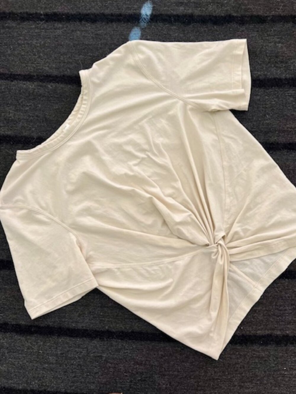 Lululemon Cream Short Sleeved Twist Front Top, Size 6